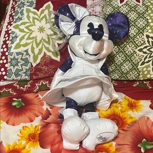 Minnie Mouse The Main Attraction Series 1 of 12 Space Mountain New Plushies Toy
